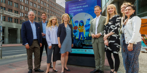 Potsdamerplatz hilfenimnetz Bundesministerium Koeln kidkit nacoa Wall Sucht Krank Drogen Eltern psychisch Beratung Gewalt Thomas Gronle legron Berlin Illustration Freelancer